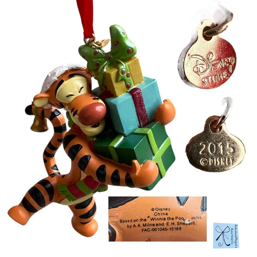 Disney Store 2015 Winnie the Pooh Tigger Santa Gifts Holiday Ornament